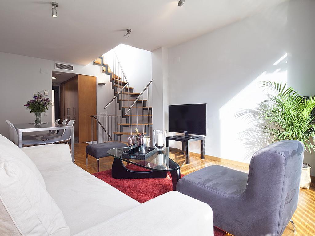 Apartment Barcelona Rentals - Penthouse With Terrace Zewnętrze zdjęcie